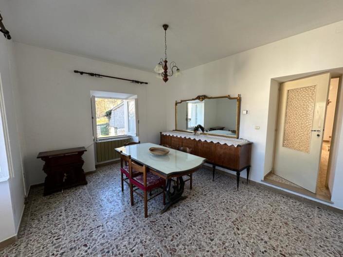 Image No.15-2 Bed Property for sale