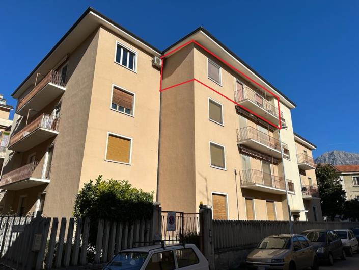 Image No.2-Appartement de 2 chambres à vendre à Sulmona