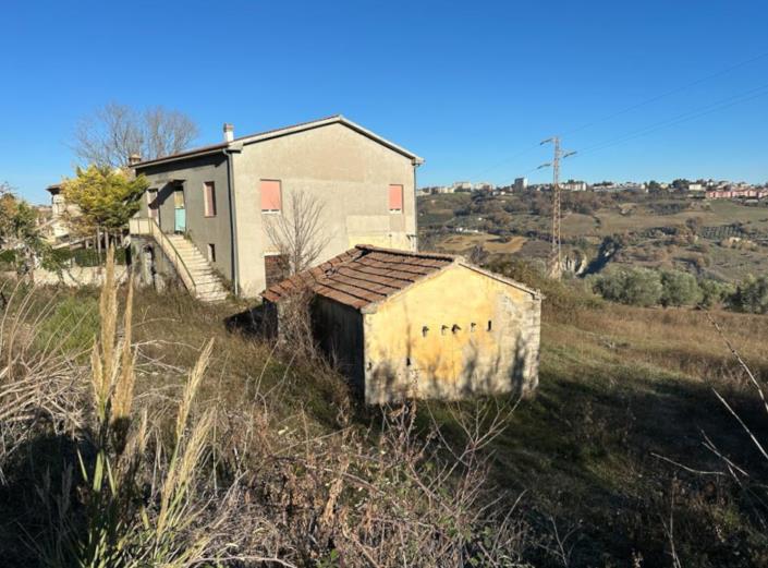 Image No.3-2 Bed Cottage for sale