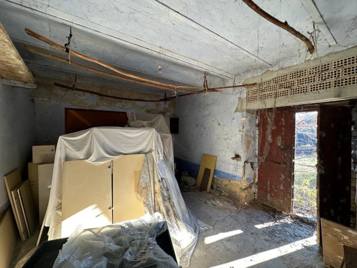 Image No.23-2 Bed Cottage for sale