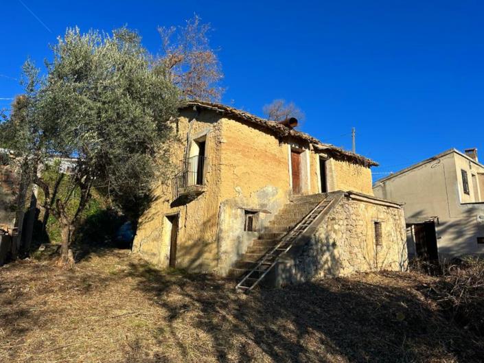 Image No.1-2 Bed House for sale