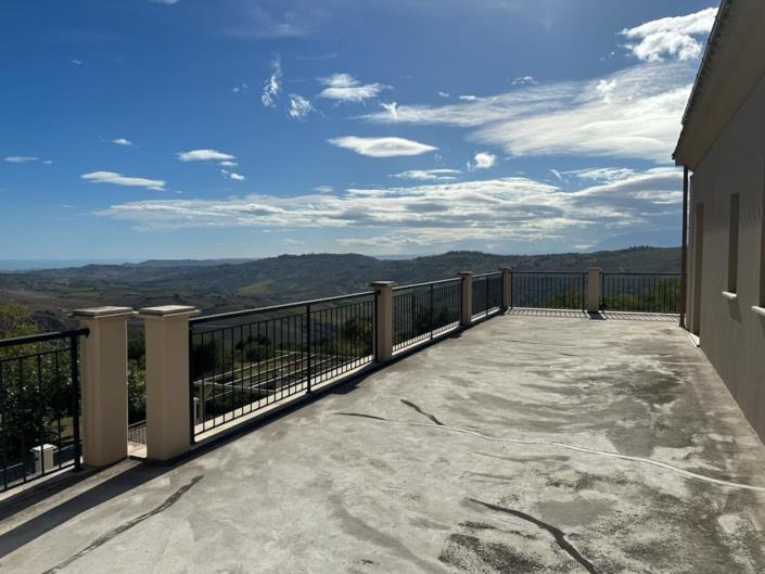 Image No.18-4 Bed Villa / Detached for sale