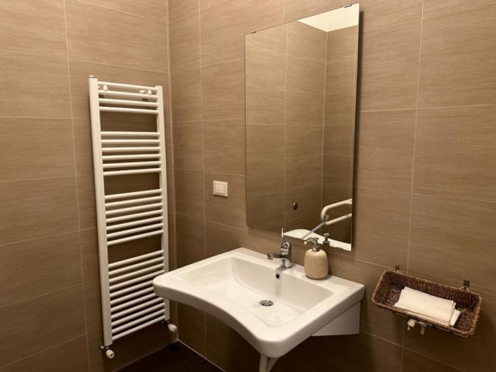 Image No.38-4 Bed Villa / Detached for sale