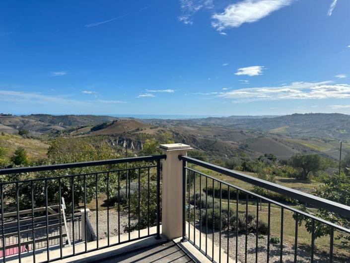 Image No.20-4 Bed Villa / Detached for sale