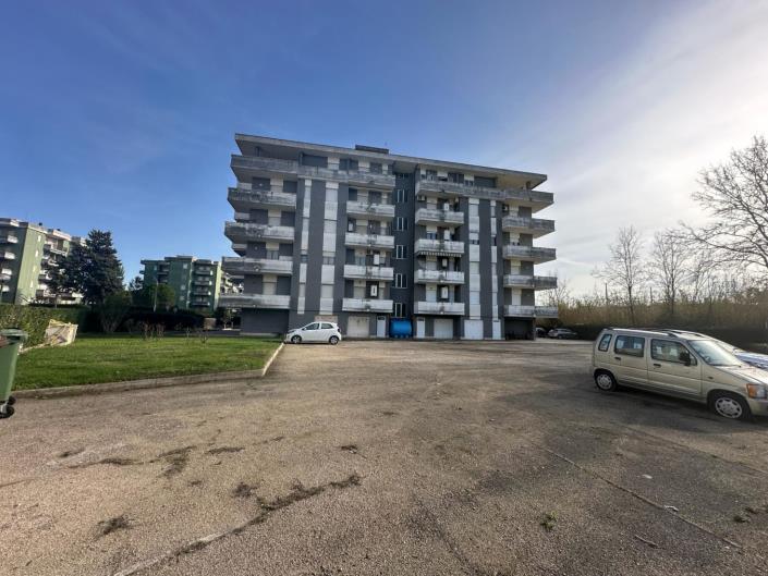 Image No.2-Appartement de 3 chambres à vendre à Silvi