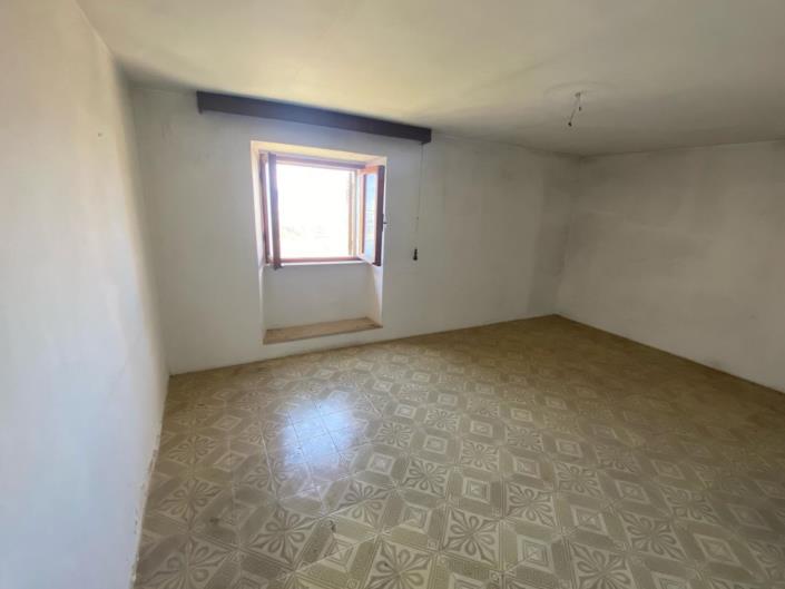 Image No.17-2 Bed House for sale