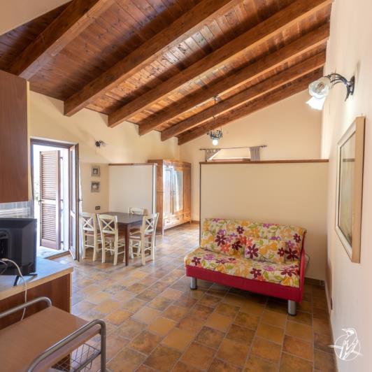 Image No.20-10 Bed Farmhouse for sale