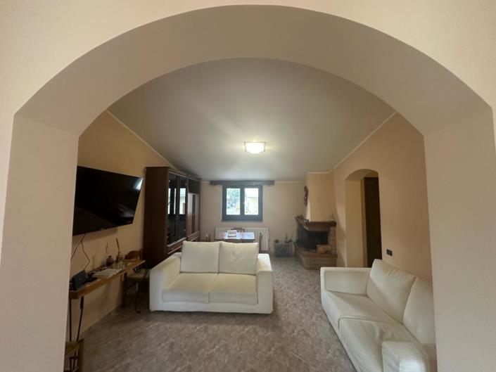 Image No.5-Jumelé de 5 chambres à vendre à Torre de'Passeri