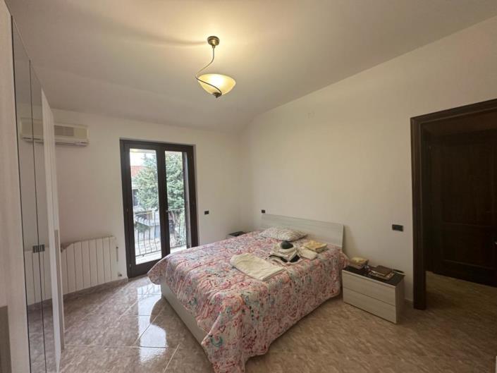 Image No.9-Jumelé de 5 chambres à vendre à Torre de'Passeri