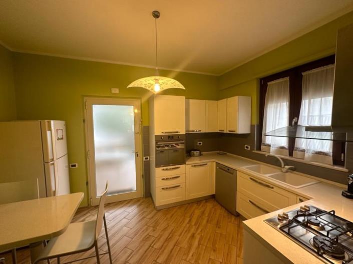 Image No.18-Jumelé de 5 chambres à vendre à Torre de'Passeri