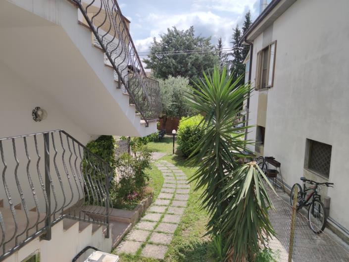 Image No.37-Jumelé de 5 chambres à vendre à Torre de'Passeri