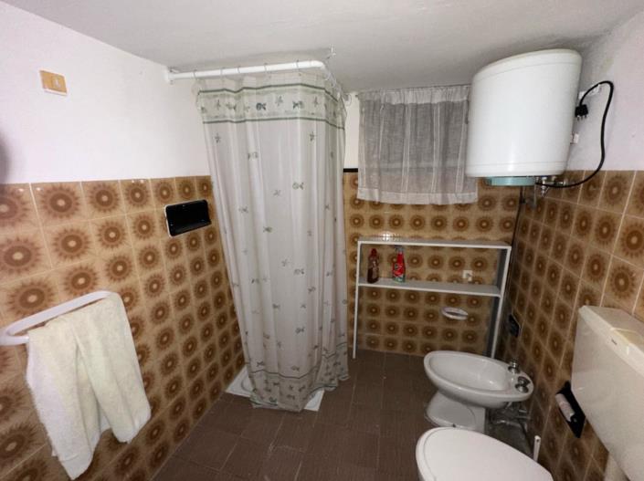 Image No.28-2 Bed Townhouse for sale