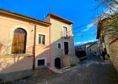 1 - Fagnano Alto, Property