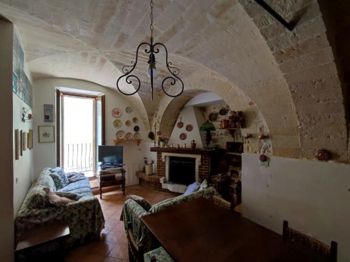 Image No.10-1 Bed Property for sale