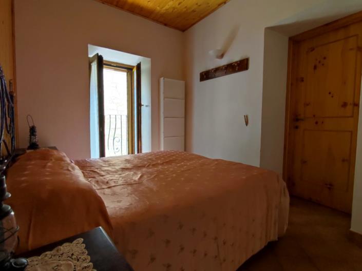 Image No.15-1 Bed Property for sale