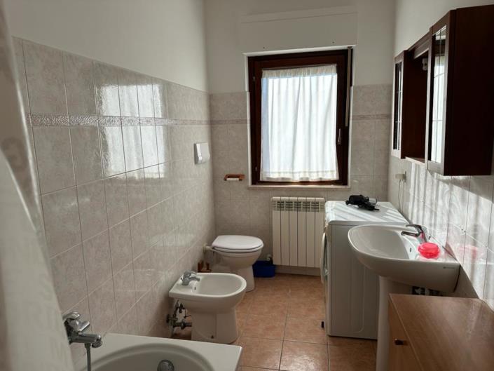 Image No.22-2 Bed Apartment for sale