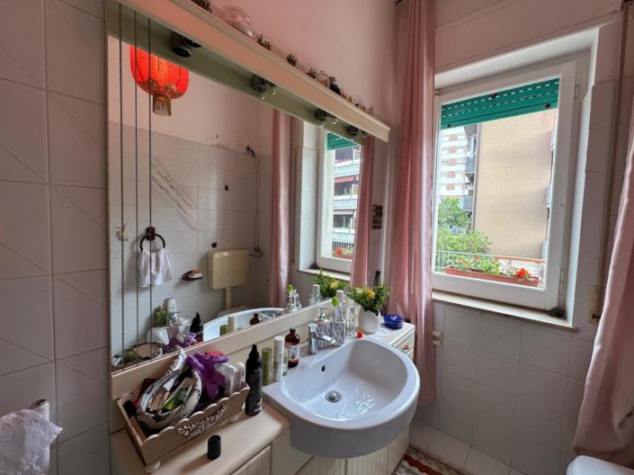 Image No.35-2 Bed Apartment for sale