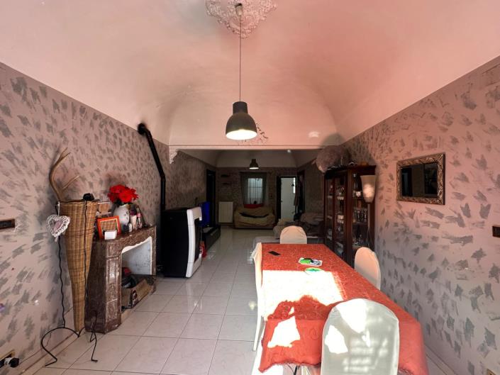 Image No.14-4 Bed Property for sale