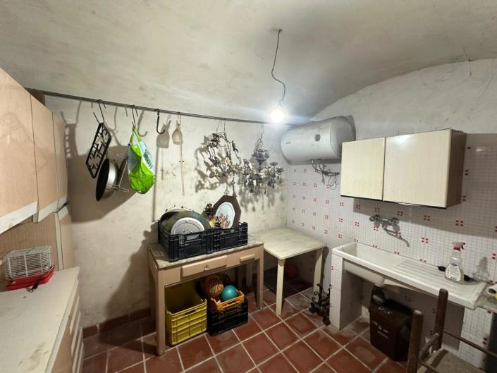 Image No.41-4 Bed Property for sale