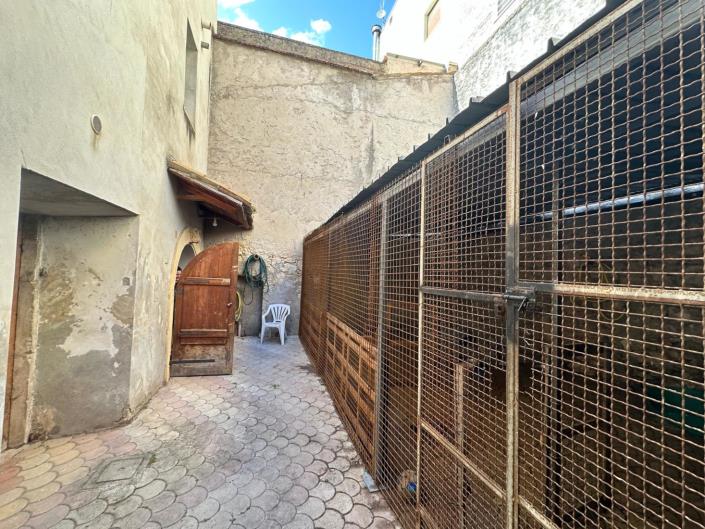 Image No.40-4 Bed Property for sale