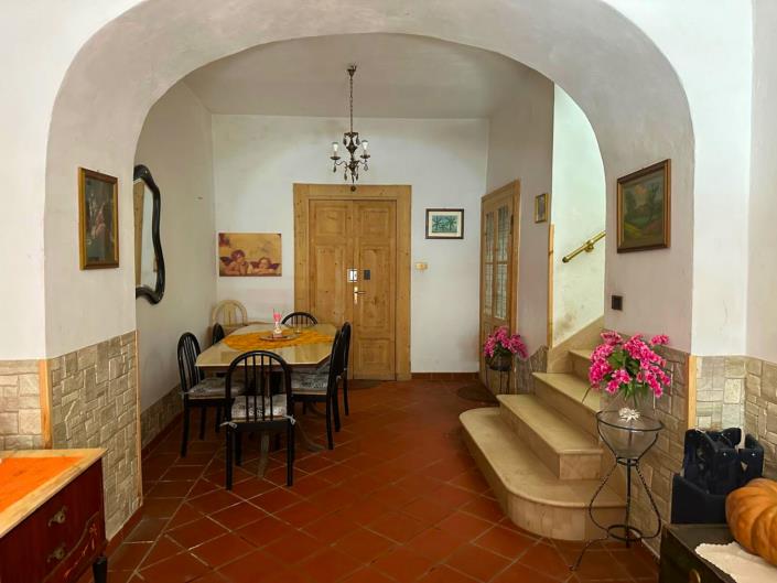 Image No.5-4 Bed Property for sale