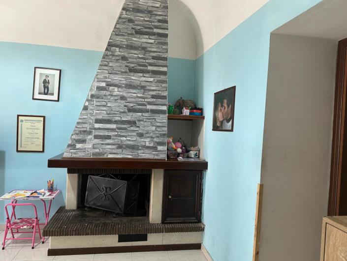 Image No.14-4 Bed Property for sale