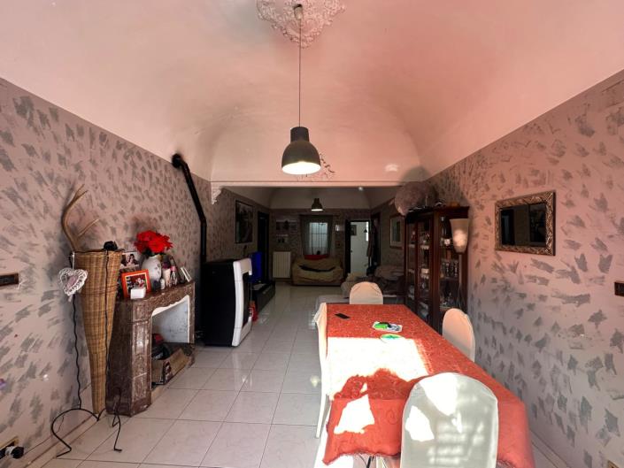 Image No.15-4 Bed Property for sale