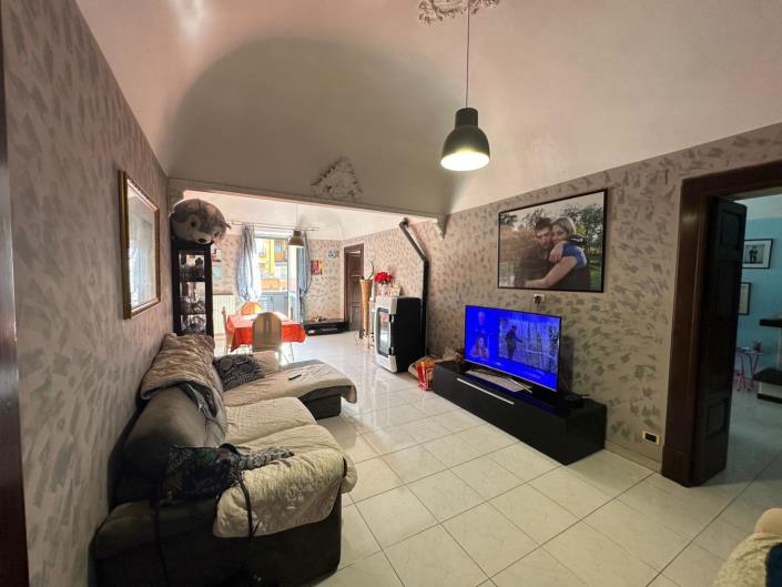 Image No.17-4 Bed Property for sale