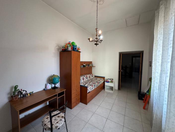 Image No.30-4 Bed Property for sale