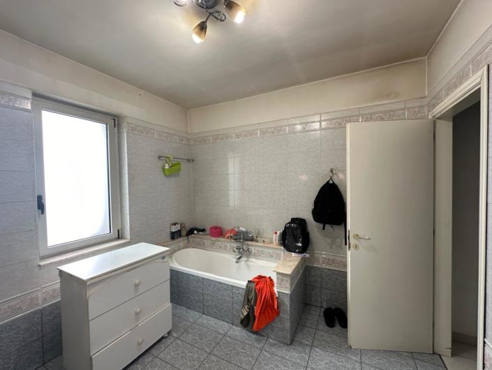 Image No.36-4 Bed Property for sale