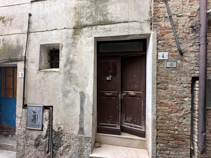 Image No.7-2 Bed Property for sale