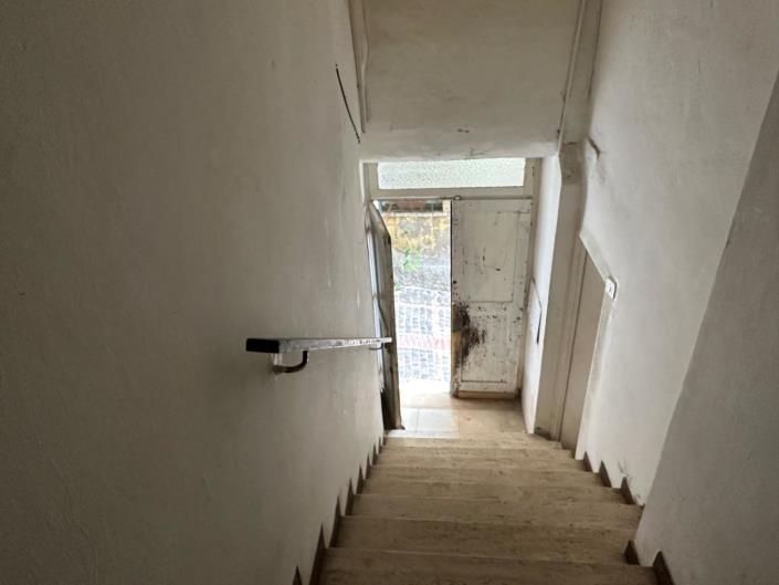 Image No.9-2 Bed Property for sale