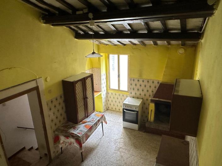 Image No.11-2 Bed Property for sale