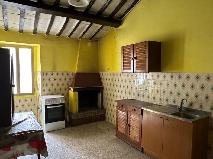 Image No.12-2 Bed Property for sale