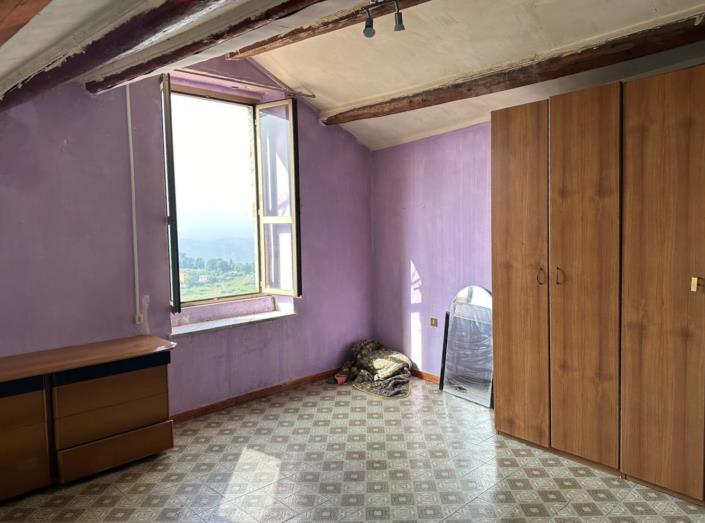 Image No.16-2 Bed Property for sale