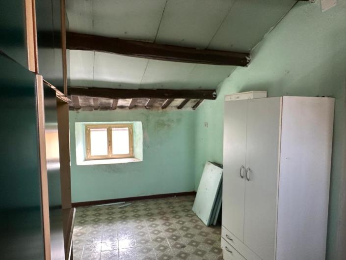 Image No.18-2 Bed Property for sale