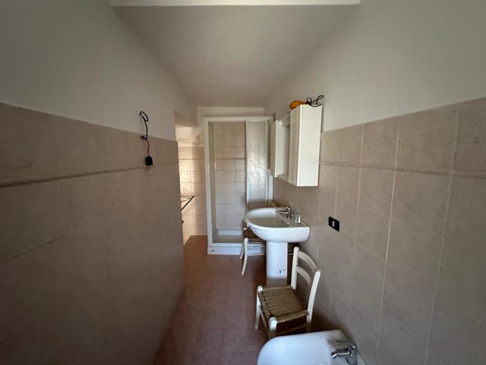 Image No.15-2 Bed Property for sale