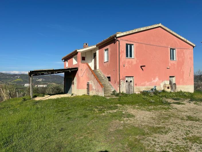 Image No.10-Propriété de 3 chambres à vendre à Cellino Attanasio