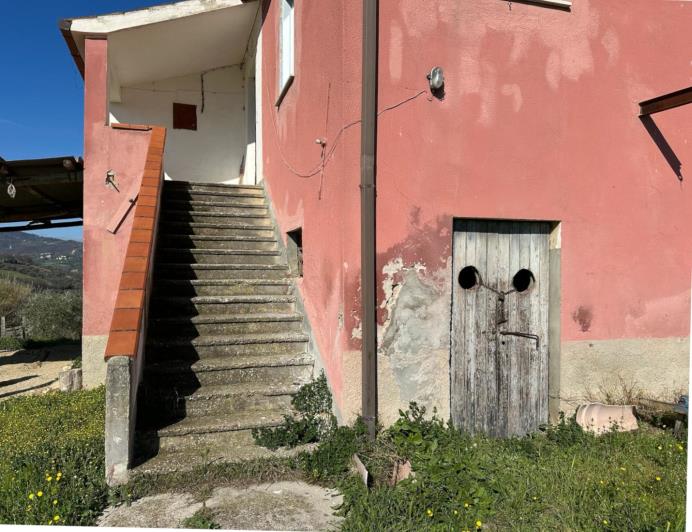 Image No.11-Propriété de 3 chambres à vendre à Cellino Attanasio