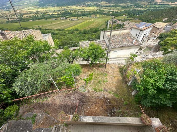 Image No.24-2 Bed Townhouse for sale