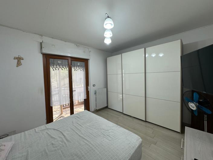 Image No.19-2 Bed Apartment for sale