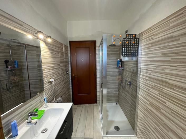 Image No.24-2 Bed Apartment for sale