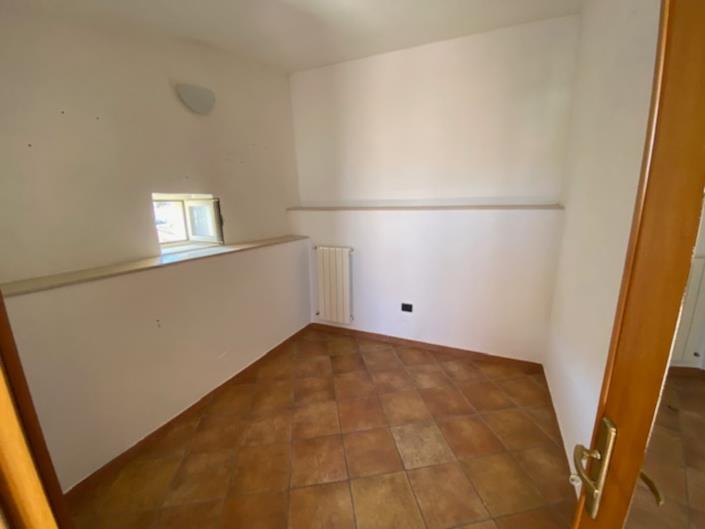 Image No.9-2 Bed Property for sale