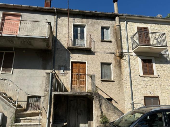 Image No.3-2 Bed House for sale