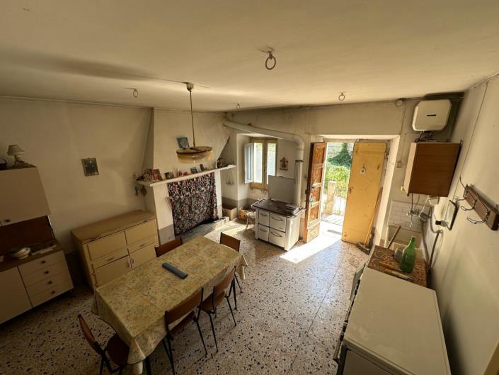 Image No.4-2 Bed House for sale