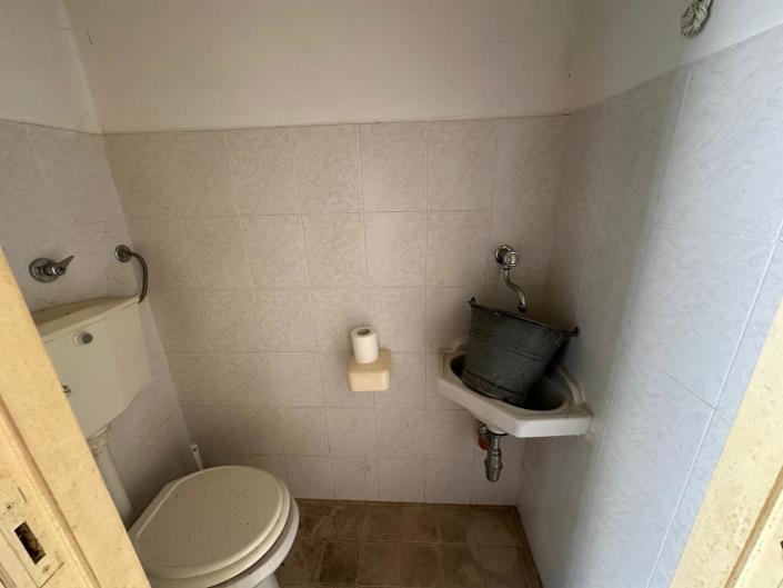 Image No.11-2 Bed House for sale