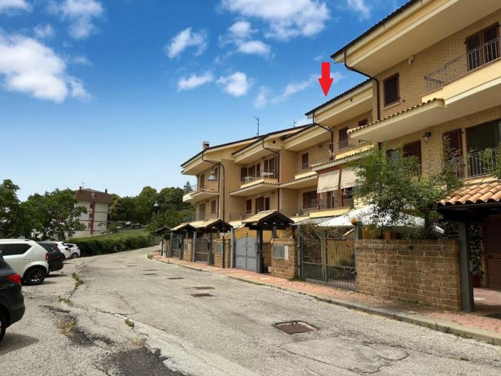 Image No.3-Villa / Détaché de 4 chambres à vendre à Atri