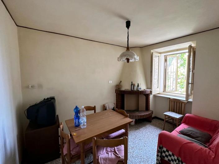 Image No.7-2 Bed House for sale