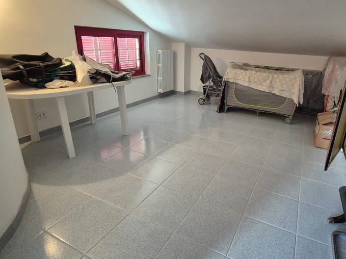 Image No.22-5 Bed House for sale