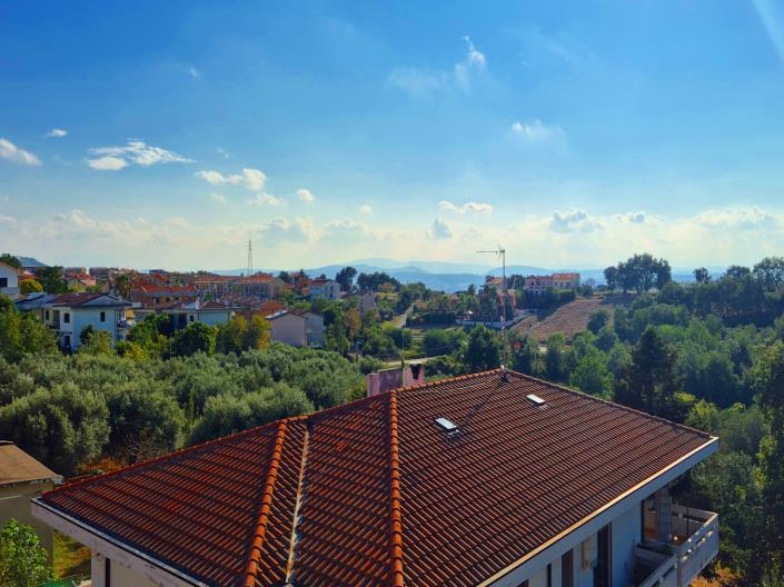 Image No.36-5 Bed House for sale